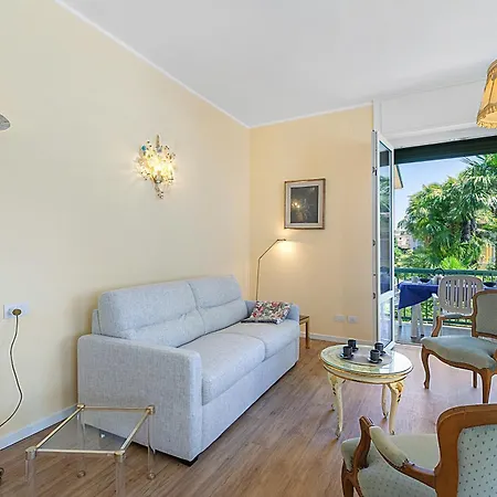 Strixia 50m From - Happy * Stresa