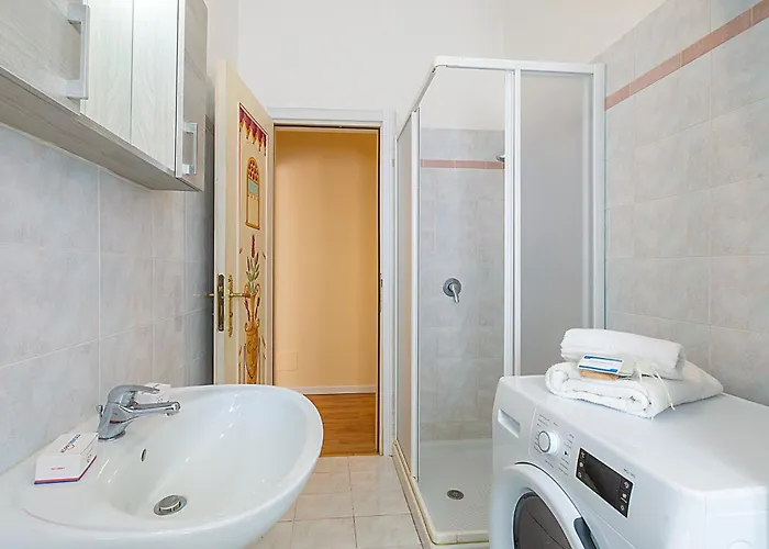 Strixia 50m From - Happy 아파트